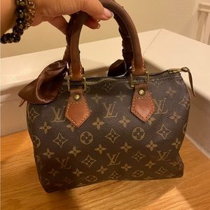 Authentic LV Speedy Bag with lock, no key